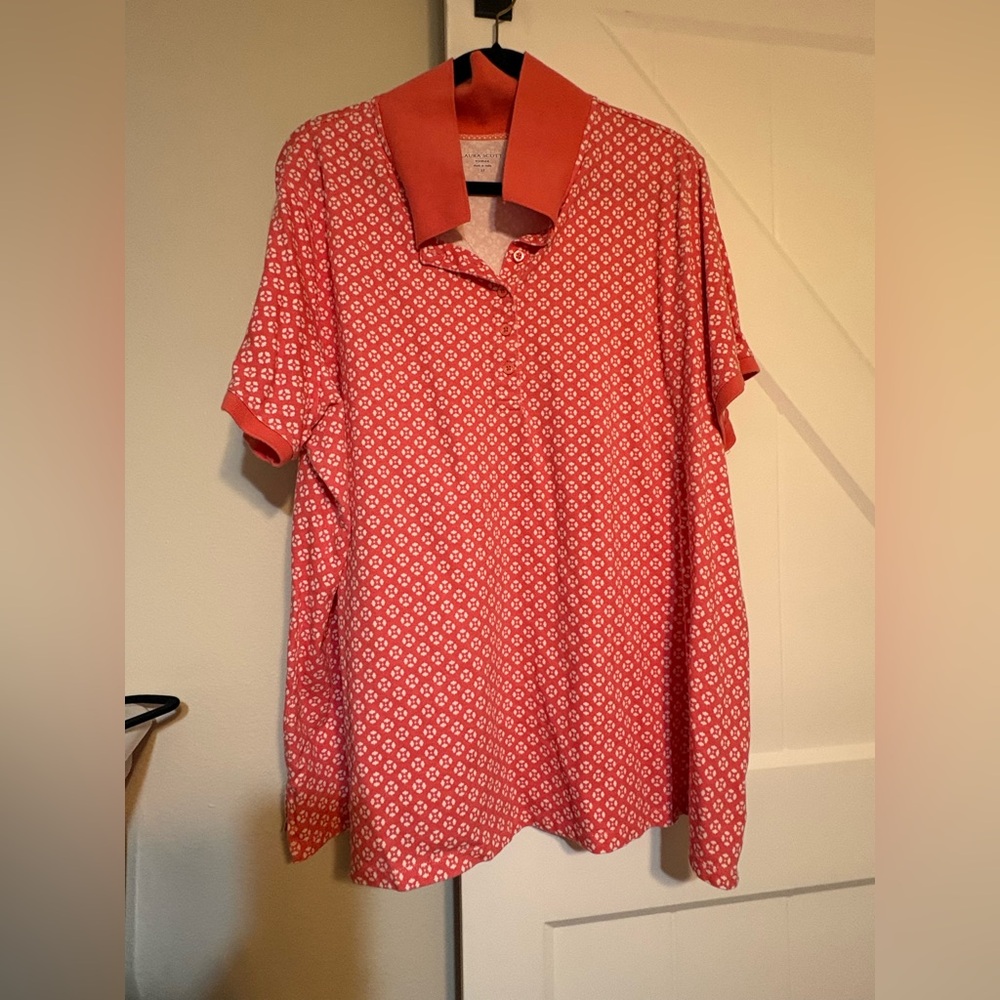 Women’s Coral Patterned Polo Shirt